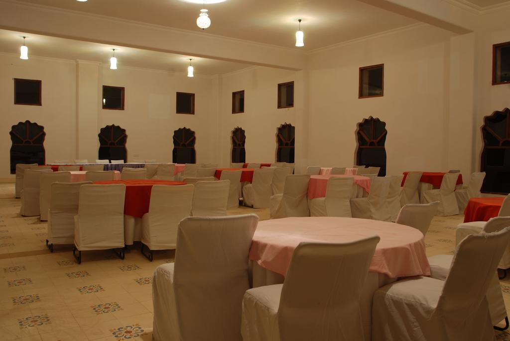 Sara Vilas Hotel Nawalgarh Ngoại thất bức ảnh