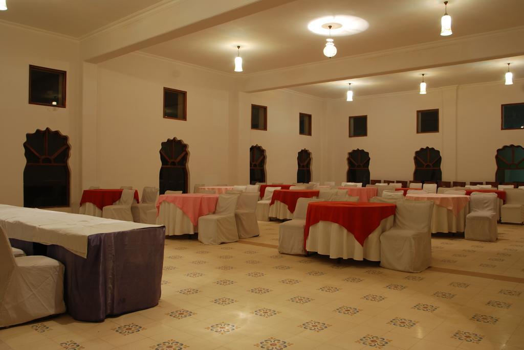 Sara Vilas Hotel Nawalgarh Ngoại thất bức ảnh